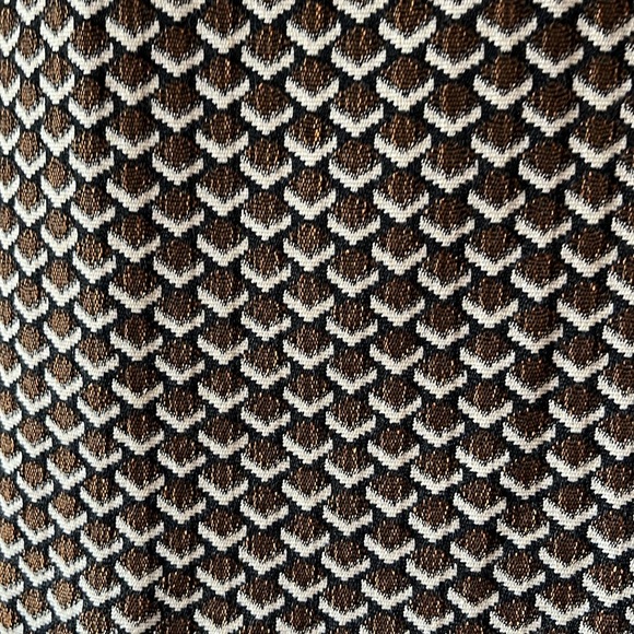 Marks & Spencer Collection Pleated Bronze Geometric Print Skirt 10 Long. - Picture 4 of 8